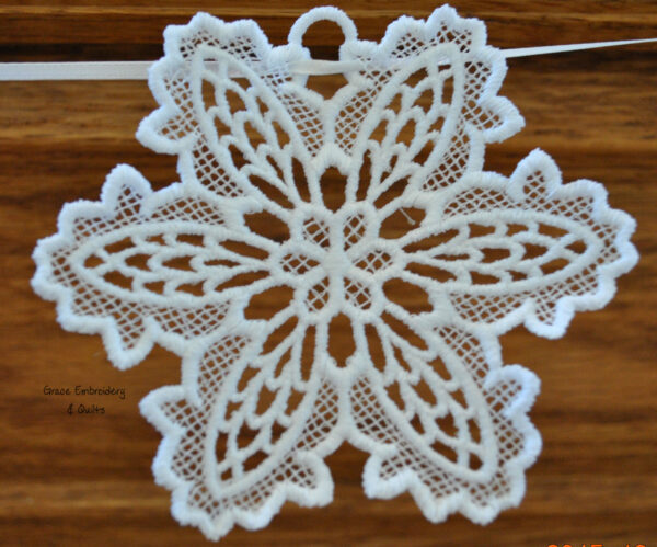 Lace Christmas Banner/Garland (Snowflakes and Small Icicles) - Image 3