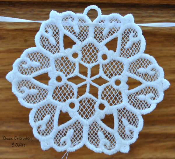 Lace Christmas Banner/Garland (Snowflakes and Small Icicles) - Image 7