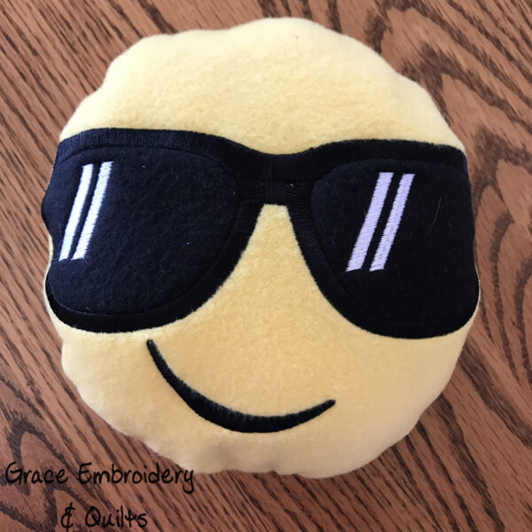 Emoji 7.5" pillows/Kiss/Cool/Nerd/Tongue Sticking Out/Laughing with Tears - Image 2