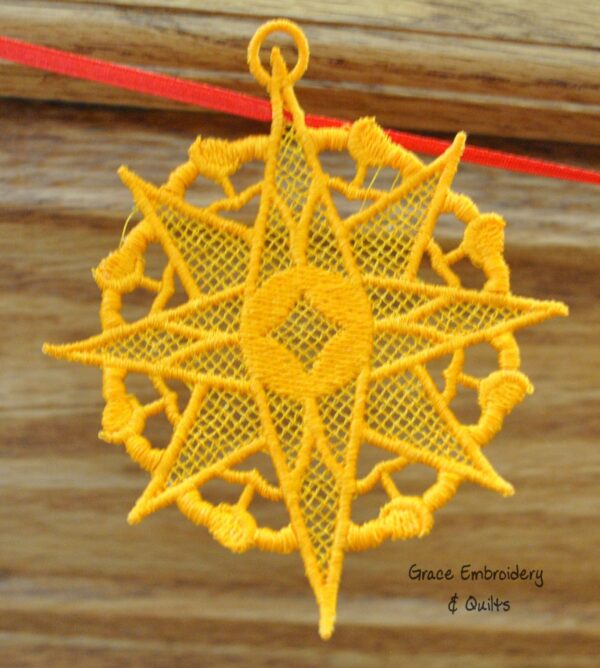 Lace Christmas Banner/Garland (Wreath, Santa, Star) - Image 3
