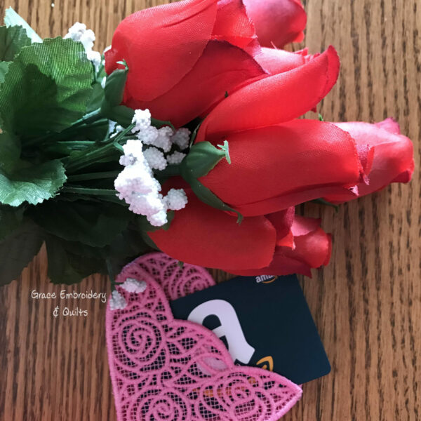 Lace Heart Pocket Ornament, Gift Card Holder, Wedding Favor, Valentine's Day